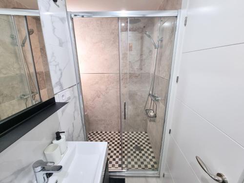 Aljaima I City Center and Beach Apartment