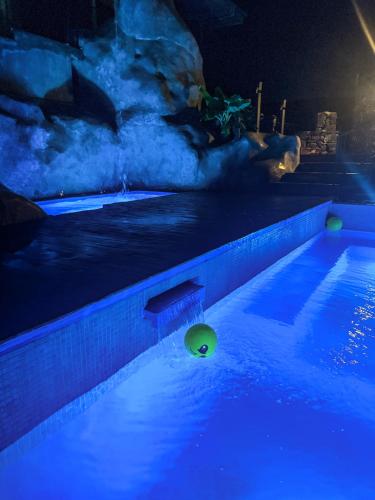 Kolam renang di atau dekat dengan Destino Hotel & Hot Springs - Lujoso hotel en Provincia Guanacaste, San Bernando de Bagaces, Bagaces