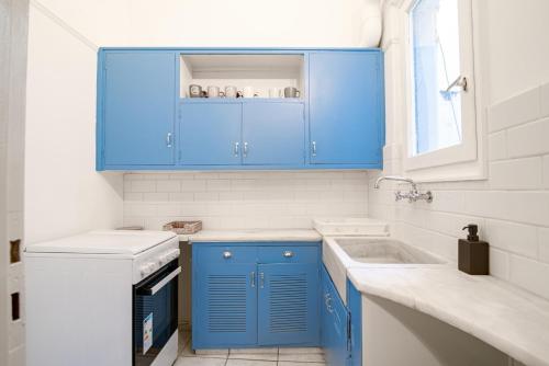 Plaka Historical Center Retreat