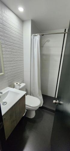 Koupelna v ubytování Apart Hotel Osaka 4 Personas