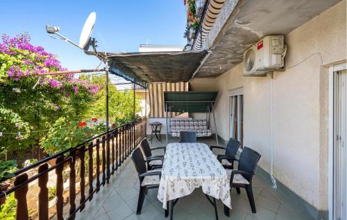 Nice Apartment In Sibenik With Wifi