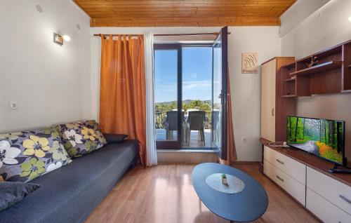 Nice Apartment In Sibenik With Wifi