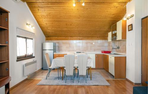Nice Apartment In Sibenik With Wifi
