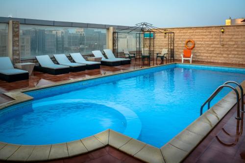 Bazén v ubytování Golden Ocean Hotel nebo v jeho okolí
