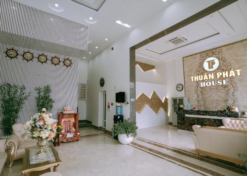 a lobby of a tulum plant house at Thuan Phat House Soc Trang in Soc Trang
