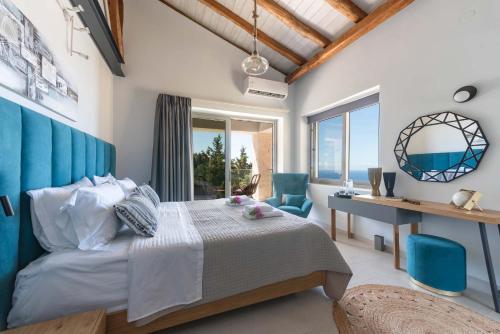 Postel nebo postele na pokoji v ubytování Prenari Villas by PaxosRetreats