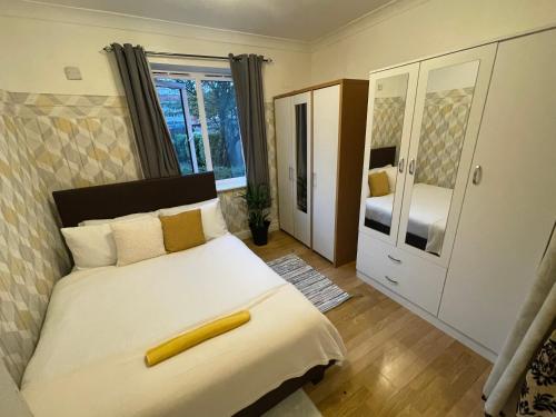 Gallery image of Lovely & Spacious Flat-Deptford Creekside in London