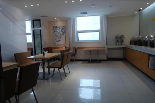 Fotografie z fotogalerie ubytování City Comfort Inn Jingmen Duodao Nancheng Mingzhu v destinaci Zhongxiang