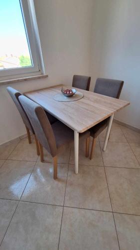Three Lions Apartment