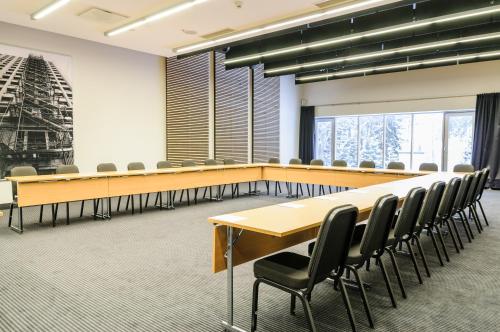 El área de trabajo o centro de convenciones de Meresuu Spa & Hotel