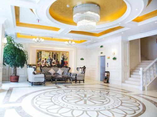 Photo de la galerie de l'établissement Vienna Hotel Anhui Fuyang Linquan General Passenger Station, à Fuyang