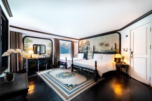 Ein Bett oder Betten in einem Zimmer der Unterkunft Velar of the Sea Cruise