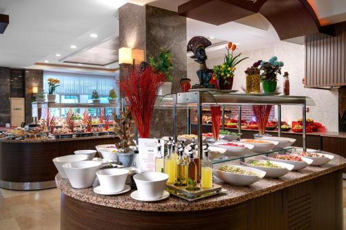 Mad på resortet eller i nærheden