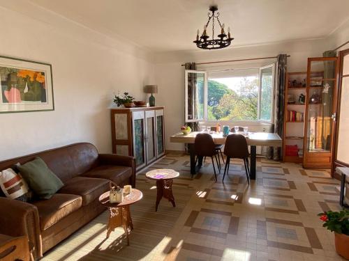 O zonă de relaxare la Haut de villa-Proche plage-Calme