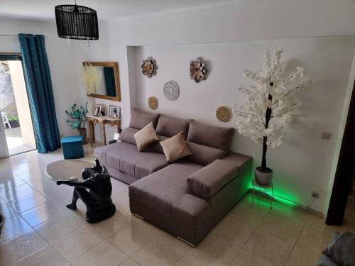 Χώρος καθιστικού στο Sun And Ocean House with 2 bathrooms