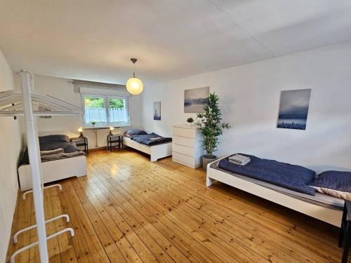 Katil atau katil-katil dalam bilik di Beautiful apartment in Alzey