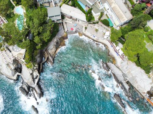 an aerial view of a body of water at Un Passo dal Mare in Zoagli