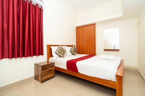 Cama o camas de una habitación en NNP Home Stay Rameswaram