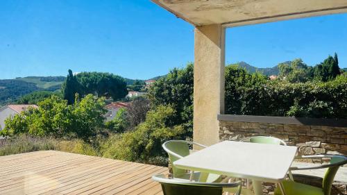 Photo de la galerie de l'établissement 3 pièces avec piscine privative, à Collioure