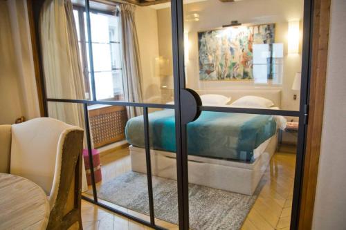 Kristine - Luxury 2BR Saint-Germain Notre-Dame photo 25