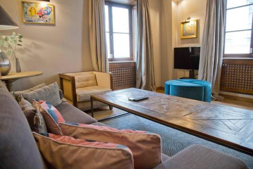 Kristine - Luxury 2BR Saint-Germain Notre-Dame photo 6