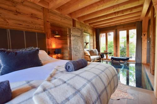 Chalet Valambrun - unashamedly luxurious Alpine living photo 3
