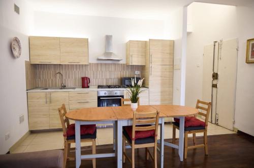 Santo Spirito Terrace Apartment with a view