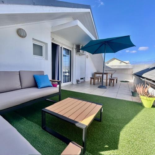 Saint-leu Réunion centre ville T3 Duplex meublé