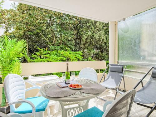 Apartment La Pomme de Pin by Interhome