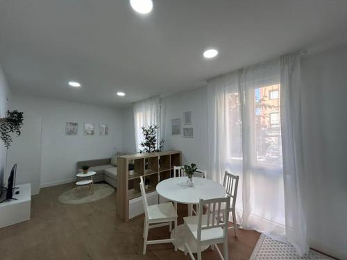 Nice studio in Madrid URQ1