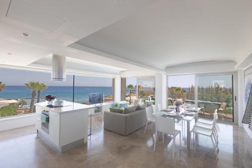 Thalassa Luxury Apartment