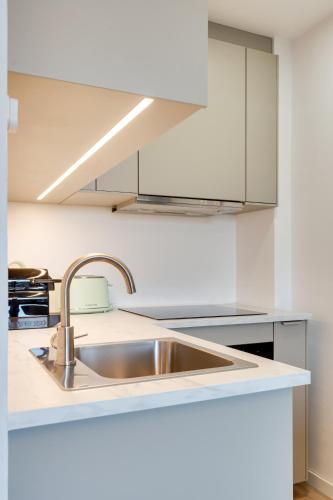 Rola Art Work Studio II by DA'HOME