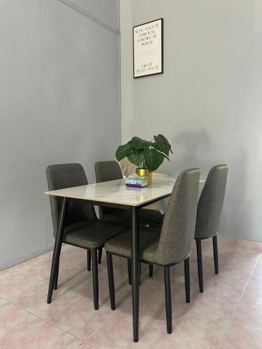 Φωτογραφία από το άλμπουμ του RUMAH INAP 09 σε Arau