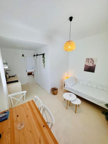 Walk The View Apartment with yard in Chora