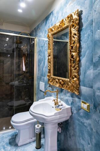 Un baño de Palazzo Titti Rialto Suites