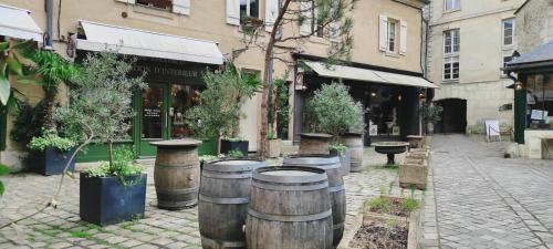 Το κτήριο όπου στεγάζεται  το διαμέρισμα
