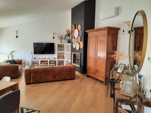 Villa avec piscine et cuisine d'été