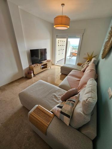 Casa Micangelo - seaview, 10 mins walk to beach