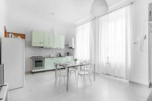 VE2 [Isola] Cool Apartment • Exclusive •