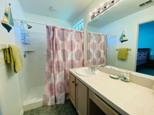 Et badeværelse på The Sunshine Home