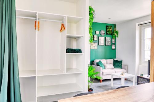 Photo de la galerie de l'établissement L'Instant Paris - Proche Gare & Quai de Seine, à Poissy