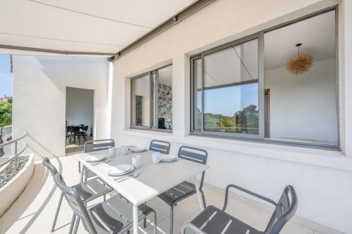 Μπαλκόνι ή βεράντα στο VILLA VUE MER AVEC PISCINE PRIVÉE pour 4 à 6 Personnes WIFI