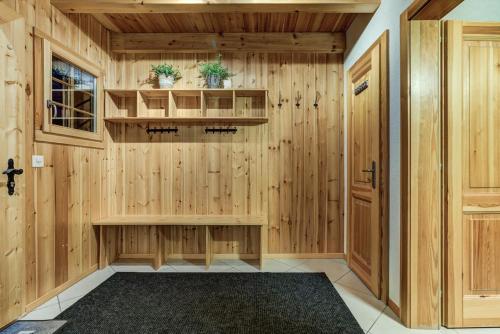 Chalet Orange