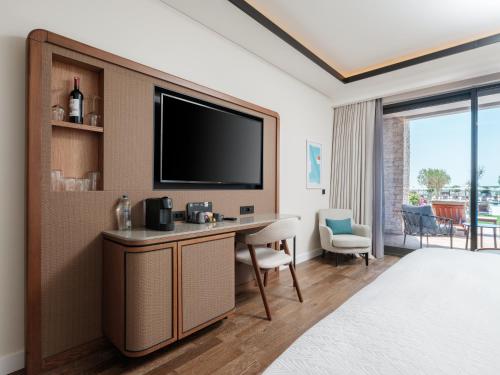 Anda Barut Collection - Ultra All Inclusiveにあるテレビまたはエンターテインメントセンター