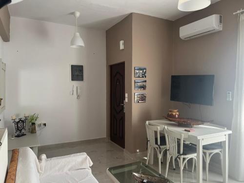 Petropoulos Apartments