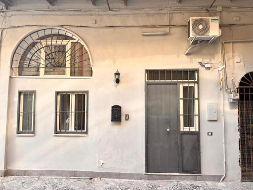 Fotografie z fotogalerie ubytování Grazioso monolocale a Portici v destinaci Portici