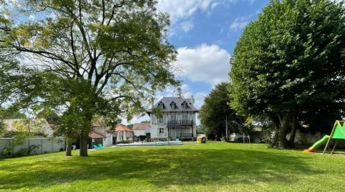 Grande Villa avec piscine à une heure de Paris