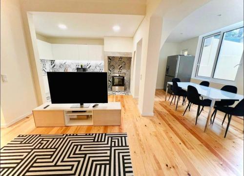 Lisbon City Center 3 Bedroom Flat next to avenida Liberdade