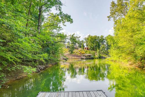 Gambar di galeri bagi Dandridge Home on Douglas Lake with Hot Tub and Dock! di Dandridge