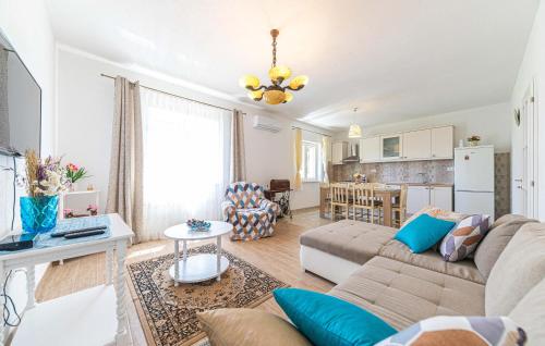 4 Bedroom Nice Home In Kastel Novi